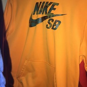 Nike SB sweater